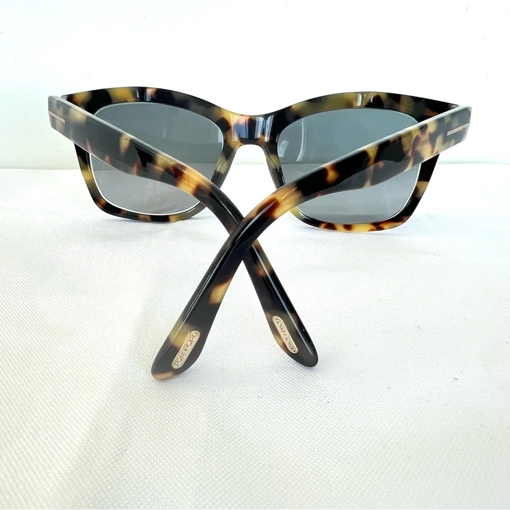 TOM FORD Italy TF614 Lauren-02 Gray Gradient Lenses Tortoise Frame Sunglasses